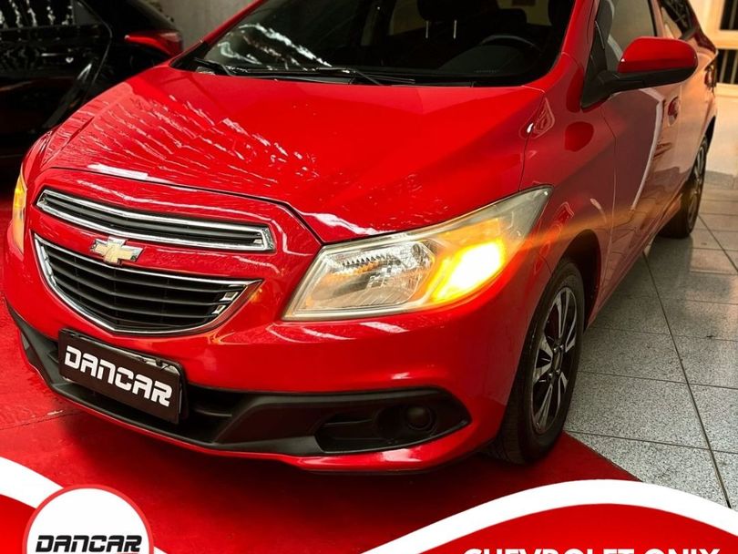 Chevrolet ONIX HATCH LT 1.0 8V FlexPower 5p Mec.