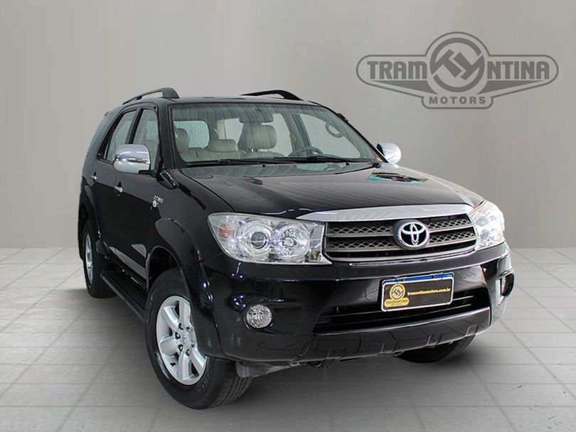 Toyota Hilux SW4 SR 4x2 2.7/ 2.7 Flex 16V Aut.