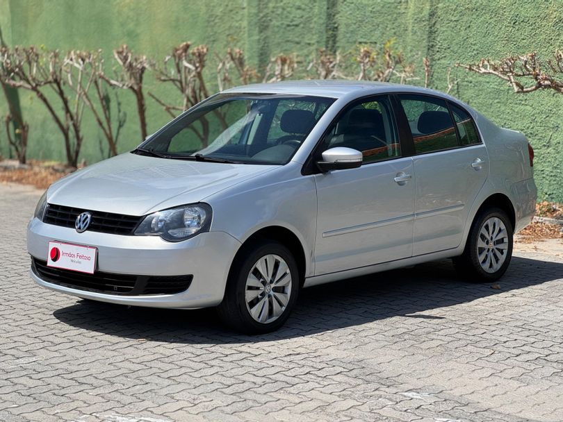 VolksWagen Polo Sedan 1.6 Mi Total Flex 8V 4p