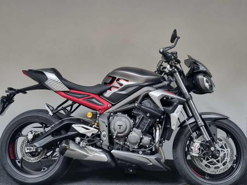 TRIUMPH STREET TRIPLE 765 RS