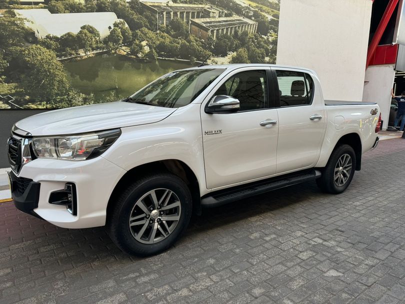 Toyota Hilux CD SRV 4x4 2.8 TDI Diesel Aut.