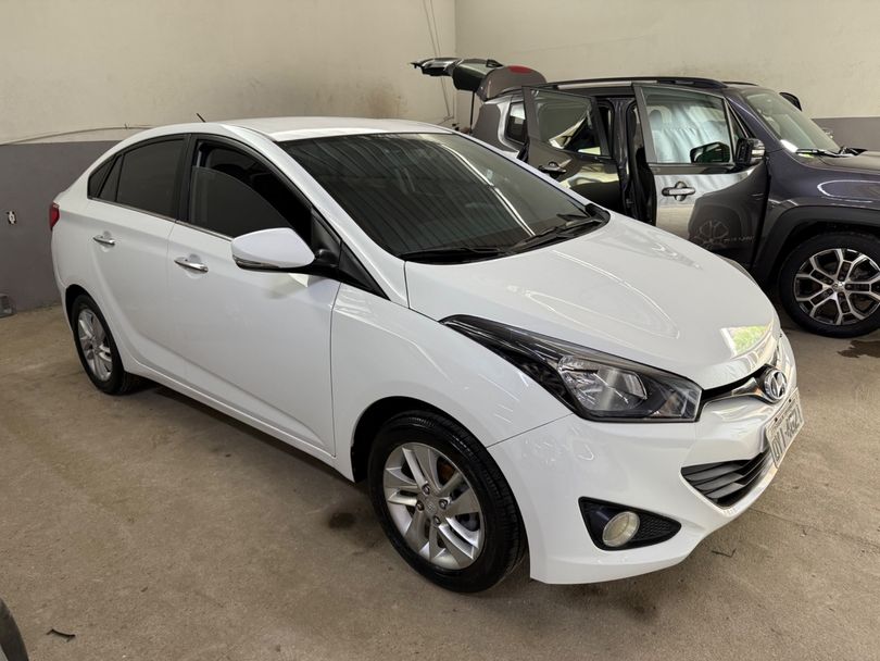Hyundai HB20S Premium 1.6 Flex 16V Mec. 4p