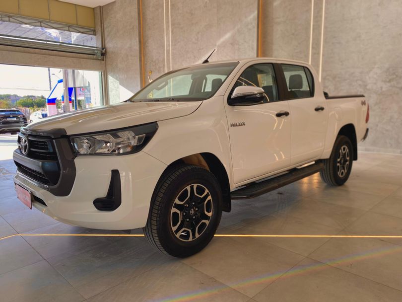 Toyota Hilux CD 4x4 2.8 Diesel Mec.