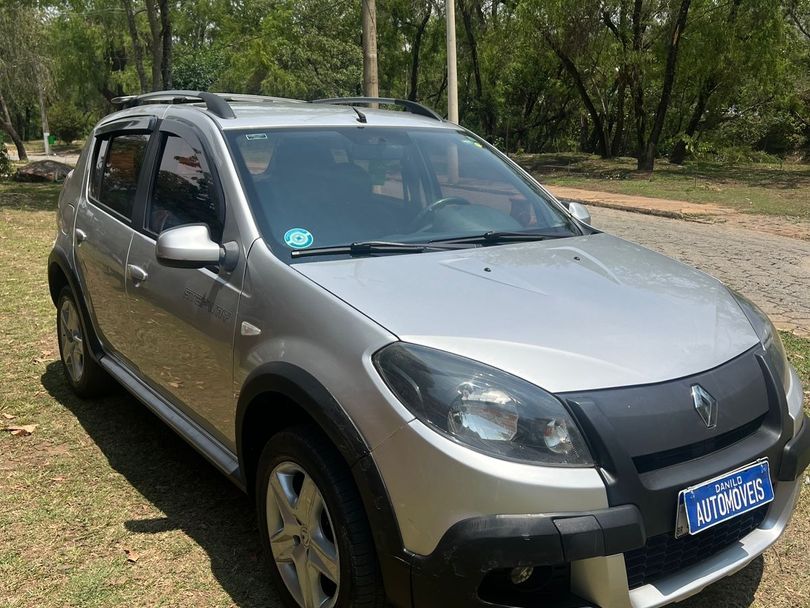 Renault SANDERO STEPWAY Hi-Flex 1.6 16V 5p Aut.
