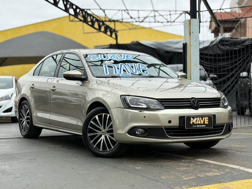VolksWagen JETTA Highline 2.0 TSI 16V 4p Tiptronic