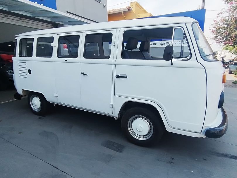 VolksWagen Kombi Standard/ Luxo/ Série Prata