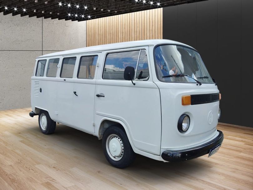 VolksWagen Kombi Standard/ Luxo/ Série Prata