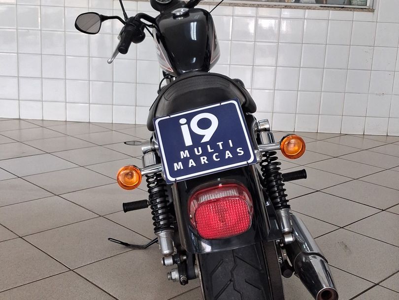 Harley XL 883 R