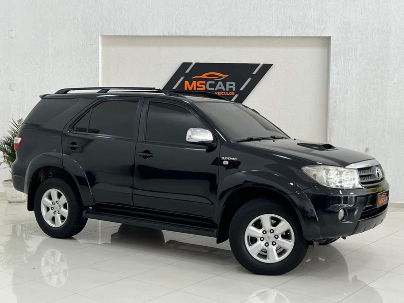 Toyota Hilux SW4 SRV D4-D 4x4 3.0 TDI Dies. Aut