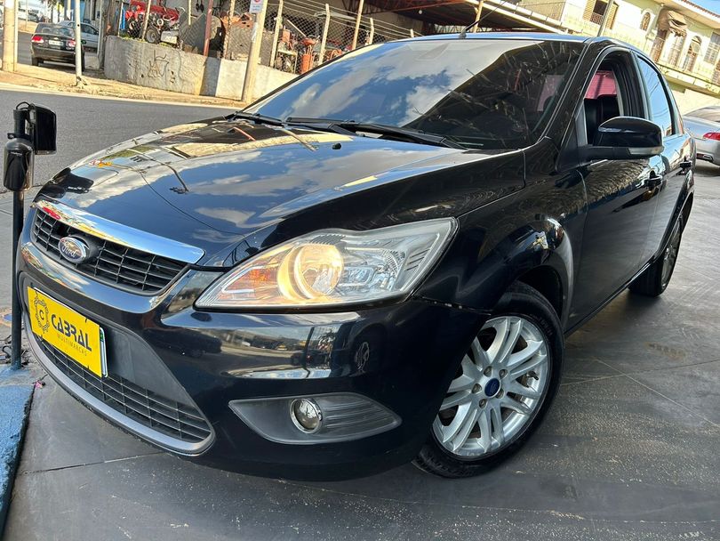 Ford Focus Sedan 2.0 16V/2.0 16V Flex 4p Aut.