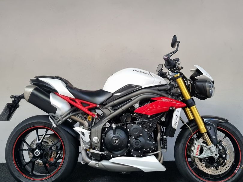 TRIUMPH SPEED TRIPLE 1050R