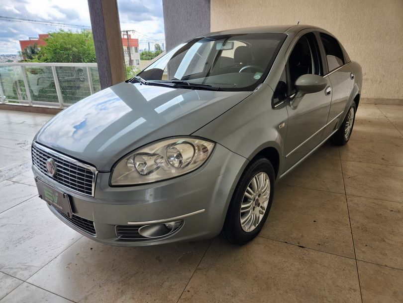 Fiat LINEA ESSENCE 1.8 Flex 16V 4p