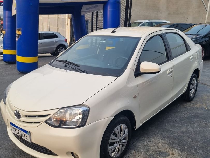 Toyota ETIOS X Sedan 1.5 Flex 16V 4p Mec.