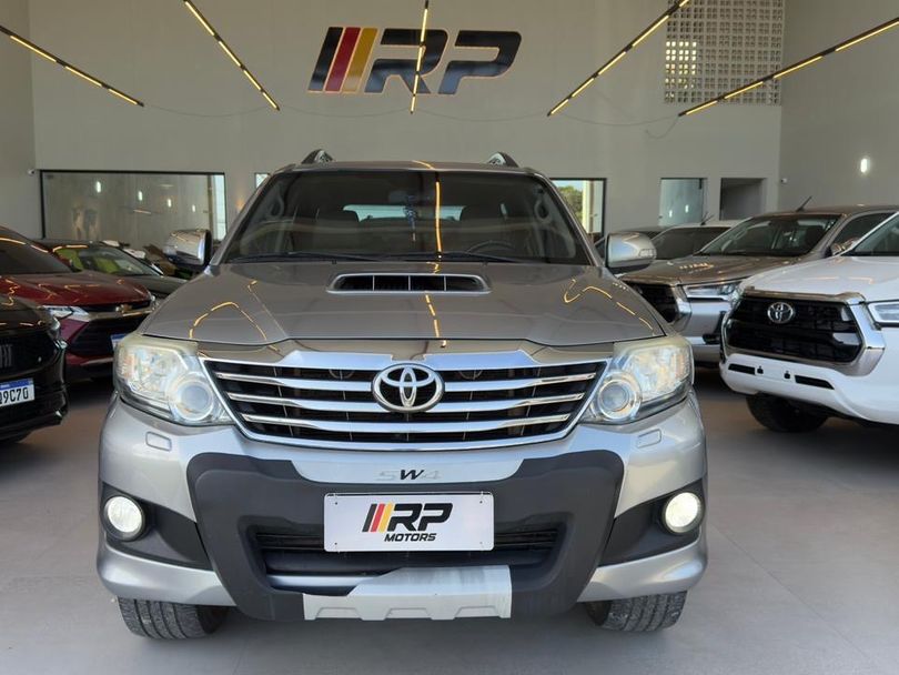 Toyota Hilux CD SRV D4-D 4x4 3.0 TDI Diesel Aut
