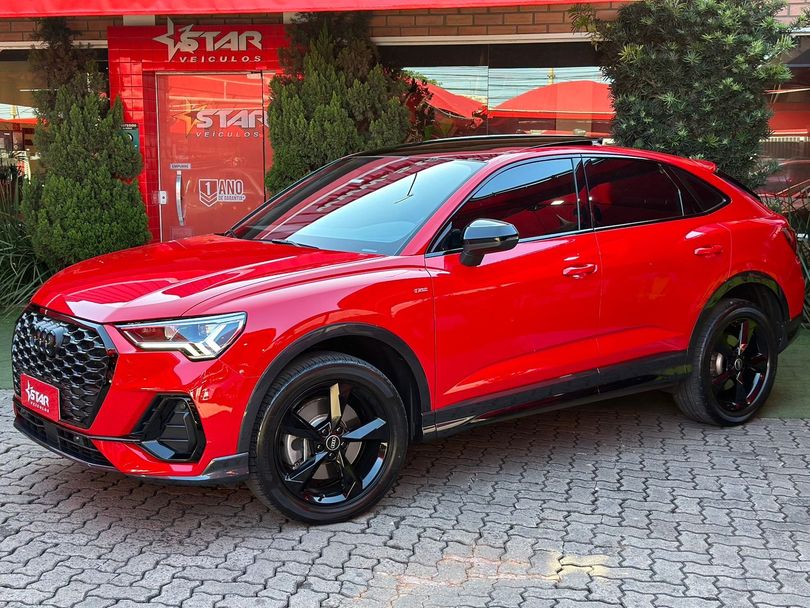Audi Q3 SPB Perf. Black 2.0 TFSI Tipt. Quat.