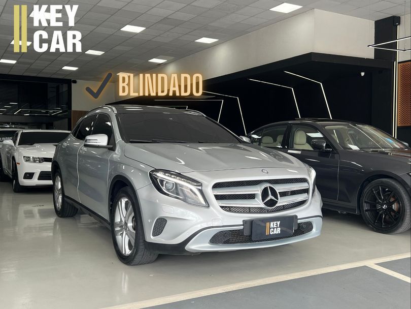 Mercedes GLA 200 Vis. Black Ed. 1.6 TB 16V  Aut.