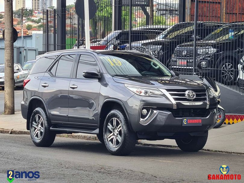 TOYOTA 2.7 SRV 7 LUGARES 4X2 16V FLEX 4P AUTOMÁTICO