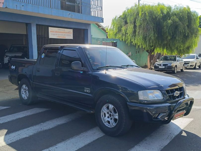 CHEVROLET 2.5 STD 4X4 CD 8V TURBO DIESEL 4P MANUAL