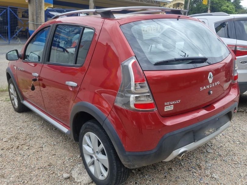 Renault SANDERO STEPWAY Hi-Flex 1.6 16V 5p Aut.