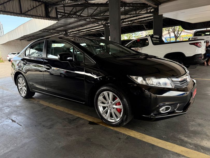 Honda Civic Sedan LXS 1.8/1.8 Flex 16V Aut. 4p