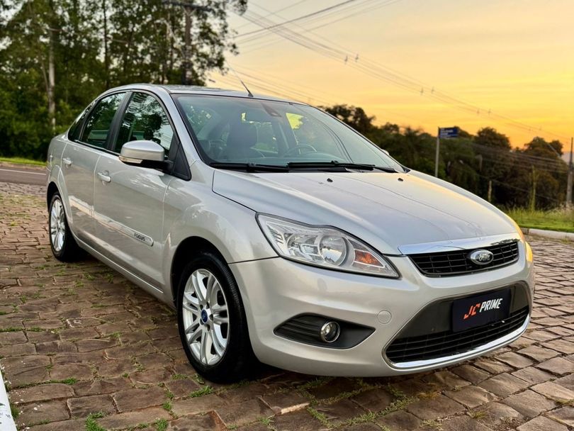 Ford Focus Sedan 2.0 16V/2.0 16V Flex 4p Aut.