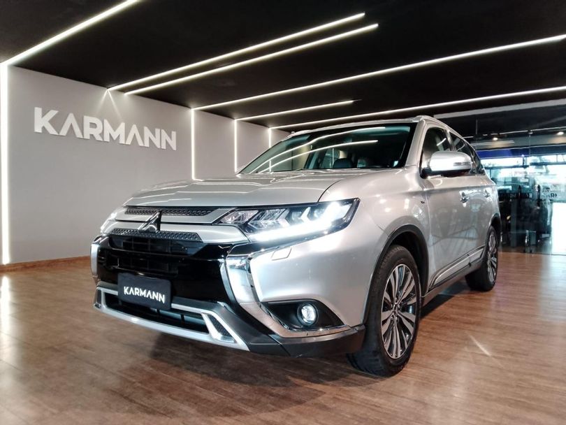 Mitsubishi OUTLANDER HPE-S 3.0 V6 4x4 5p Aut.