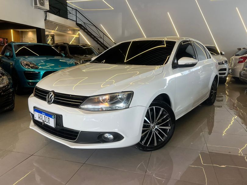 VolksWagen JETTA Highline 2.0 TSI 16V 4p Tiptronic