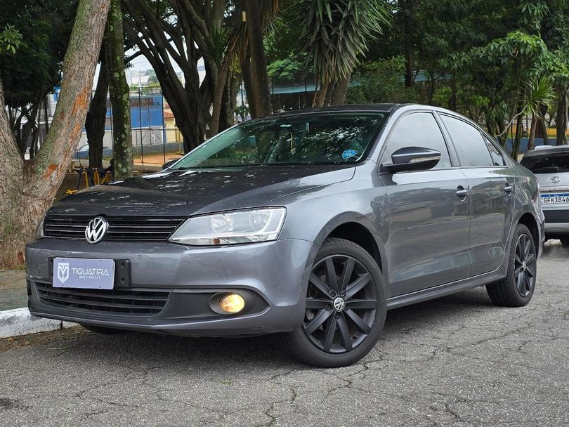 VolksWagen JETTA Comfortline 2.0 T.Flex 8V 4p Tipt.