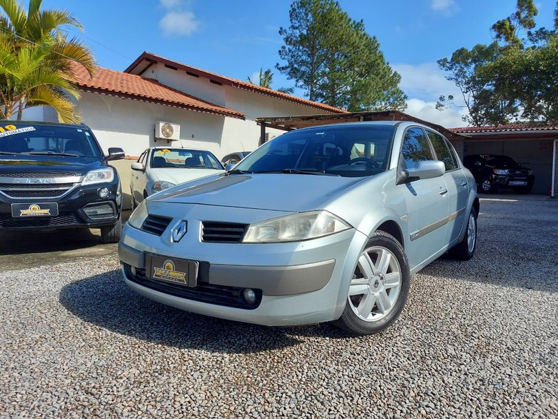 Renault Megane Sedan Dynamique 2.0 16V Aut.