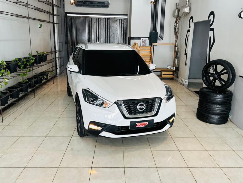 Nissan KICKS SL 1.6 16V FlexStar 5p Aut.