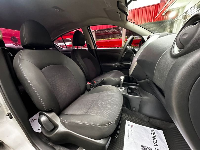 Nissan VERSA SV 1.6 16V FlexStart 4p Aut.