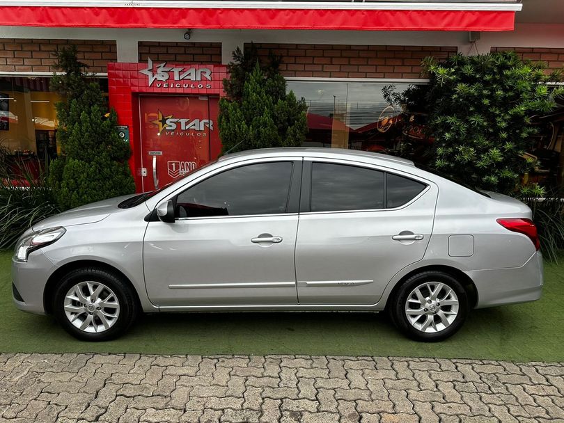 Nissan VERSA SV 1.6 16V FlexStart 4p Aut.