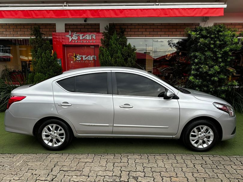 Nissan VERSA SV 1.6 16V FlexStart 4p Aut.