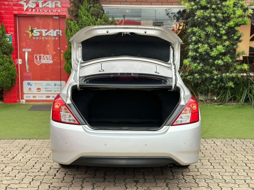 Nissan VERSA SV 1.6 16V FlexStart 4p Aut.