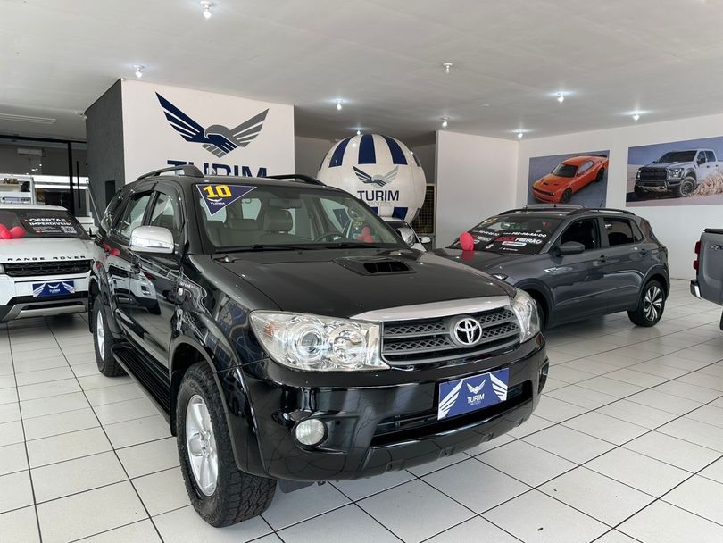 Toyota Hilux SW4 SRV D4-D 4x4 3.0 TDI Dies. Aut