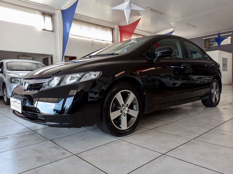 Honda Civic Sedan LXS 1.8/1.8 Flex 16V Aut. 4p