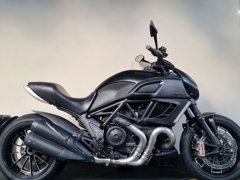 Ducati DIAVEL 1198