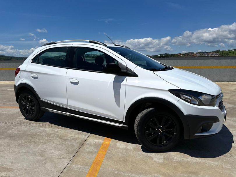 Chevrolet ONIX HATCH ACTIV 1.4 8V Flex 5p Mec.