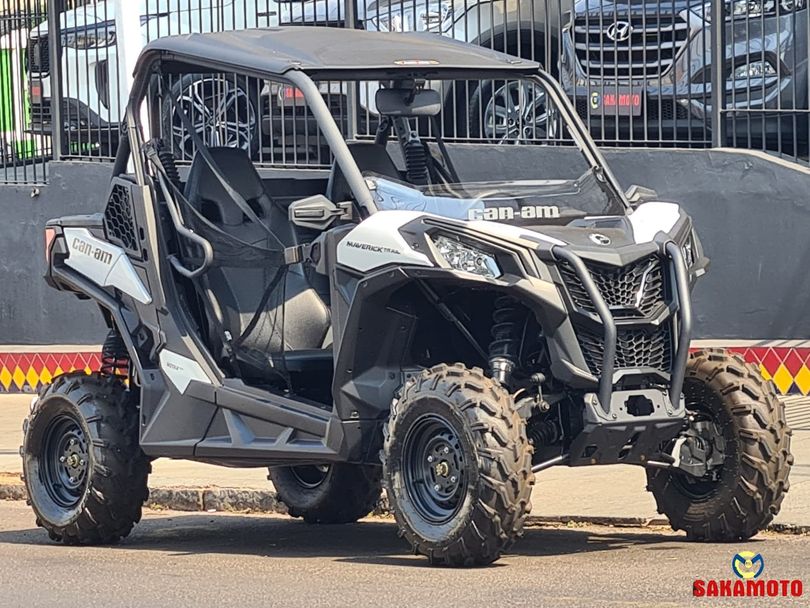 CAN-AM maverick Trail 700