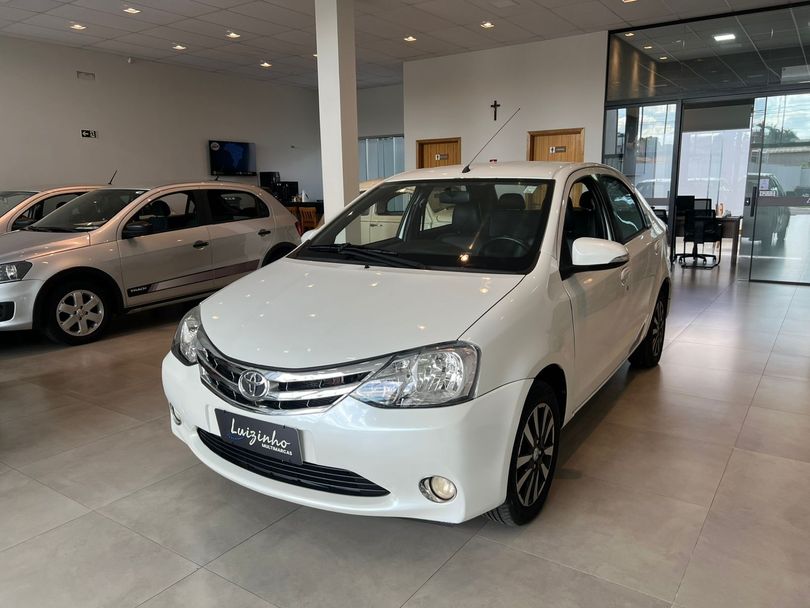 Toyota ETIOS PLATINUM Sed. 1.5 Flex 16V 4p Mec.