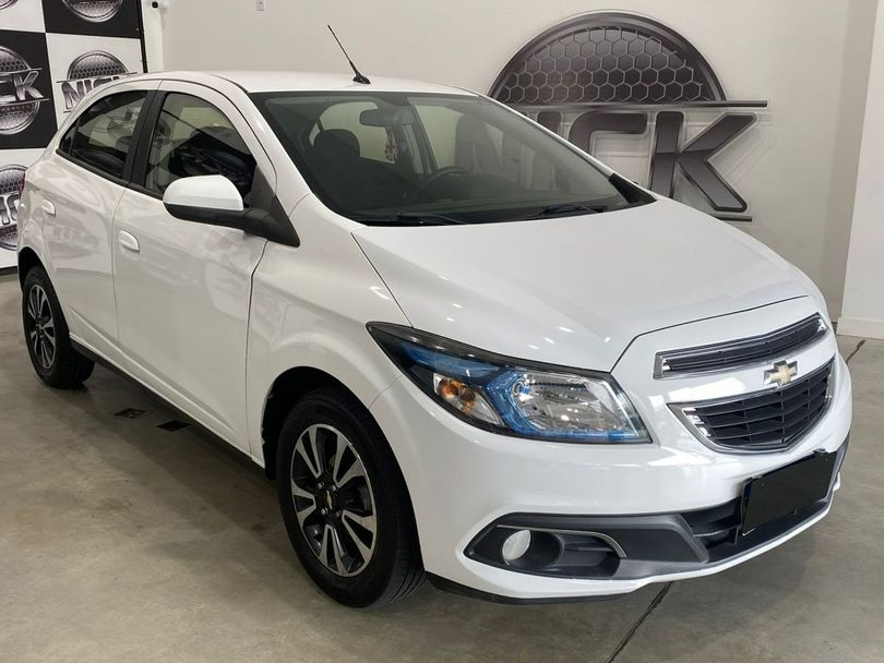 Chevrolet ONIX HATCH LTZ 1.4 8V FlexPower 5p Mec.