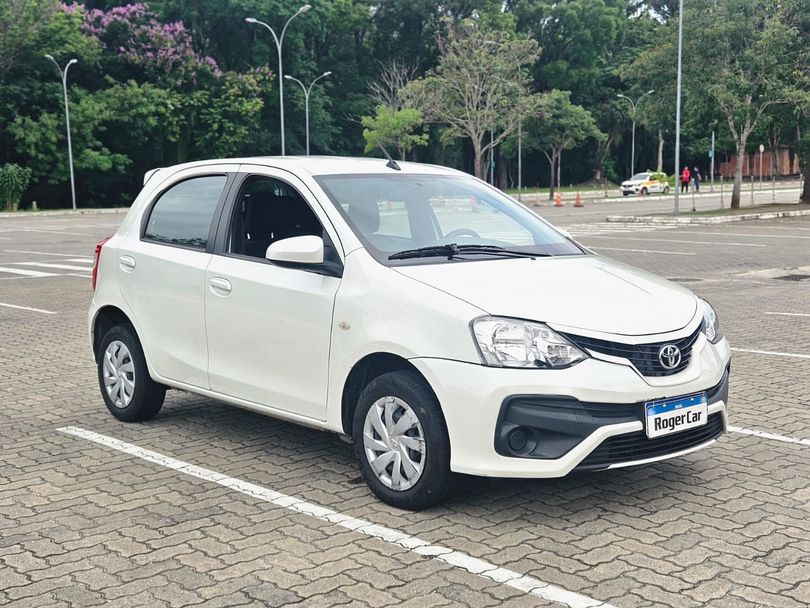 Toyota ETIOS XS 1.5 Flex 16V 5p Mec.