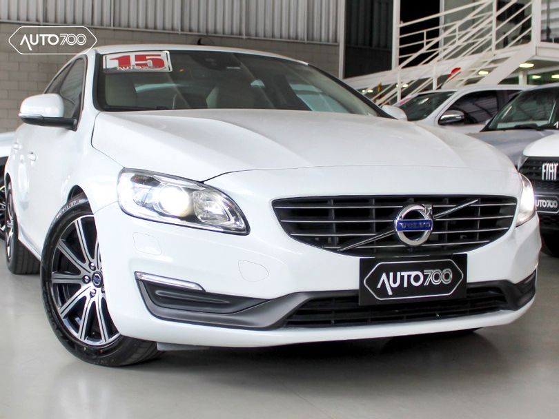 Volvo S60 T-5 MOMENTUM 2.0 245cv 4p