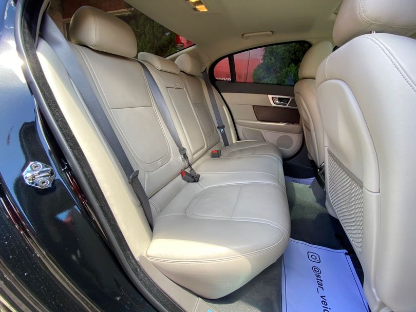 Jaguar XF 2.0 Turbo 16V 240cv Aut.