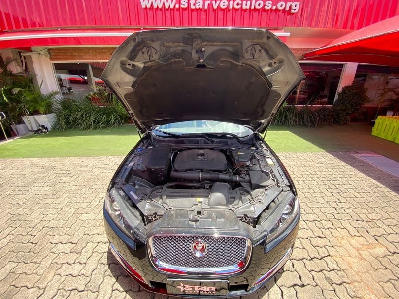 Jaguar XF 2.0 Turbo 16V 240cv Aut.