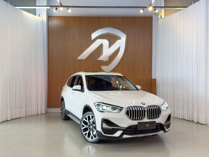 BMW X1 SDRIVE 20i X-Line 2.0 TB Active Flex