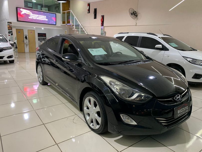 Hyundai Elantra GLS 1.8 16V Aut.