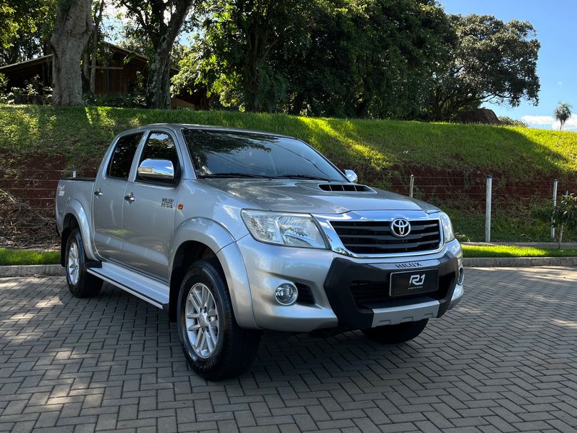 Toyota Hilux CD SRV D4-D 4x4 3.0 TDI Diesel Aut