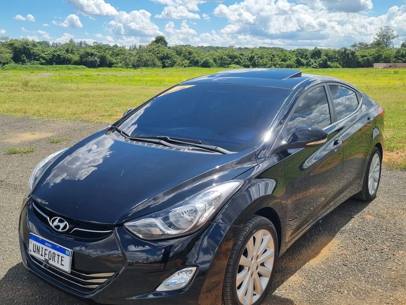Hyundai Elantra GLS 1.8 16V Aut.