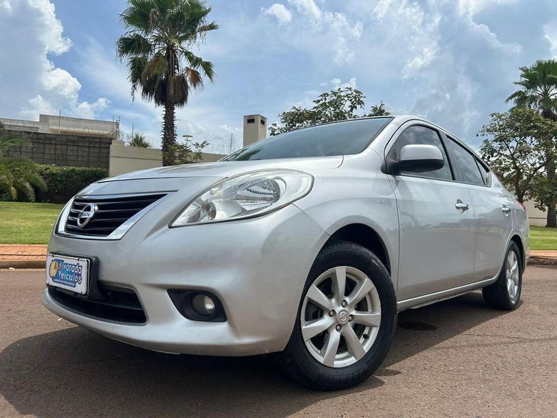 Nissan VERSA SL 1.6 16V Flex Fuel 4p Mec.